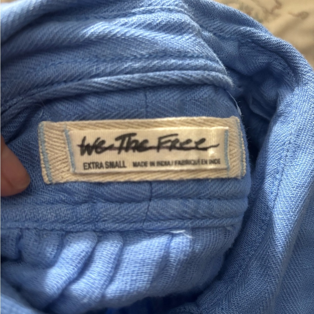 We The Free Button Up Shirt Blue Linen Blend Oversized Short Sleeve Collared - Picture 5 of 10